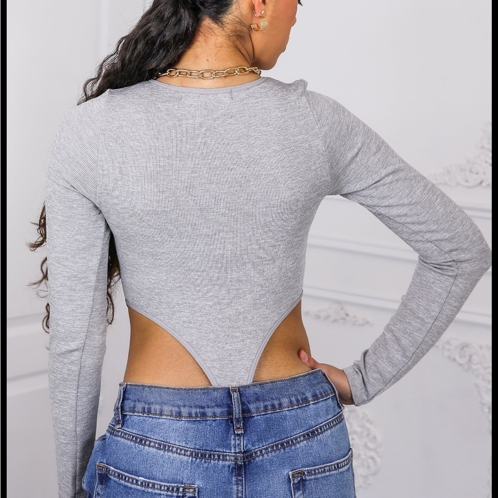 17. Gray Long Sleeve Cut Out Bodysuit - Picture 4 of 5